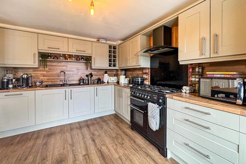 104 Attingham Drive, Dudley, DY1 3HW