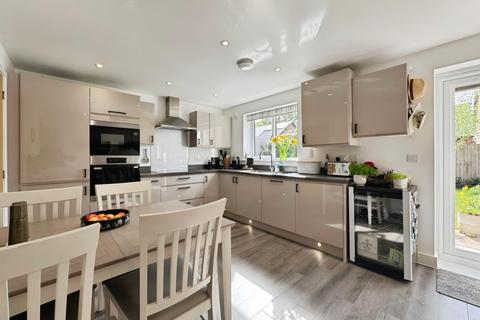 47 Bailey Road, Wilmslow, SK9 2TX