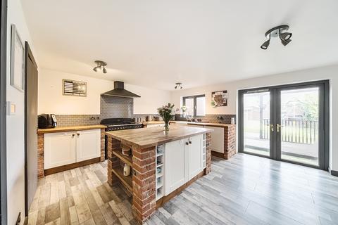 5 bedroom detached house for sale, Station Road, Whittlesey, Peterborough, Cambridgeshire