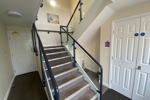 37 Butterworth Way, Greenfield, Oldham, OL3 7PS