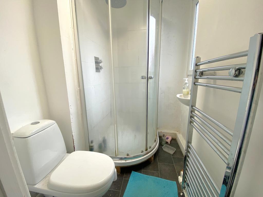 GF Shower Room