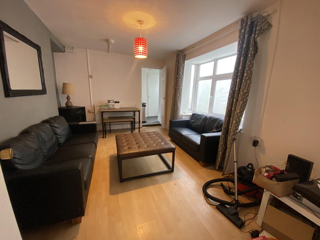 Lounge b