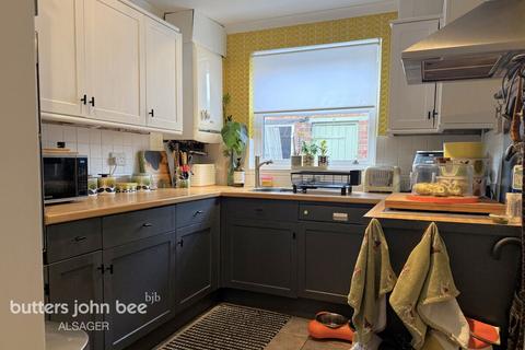 2 bedroom cottage for sale, Farams Road, Rode Heath