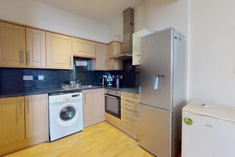 3 bedroom flat to rent, Castle Terrace, City Centre, Aberdeen, AB11