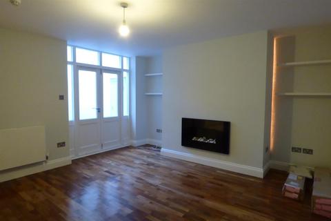 2 bedroom flat to rent, Lansdowne Place, Hove
