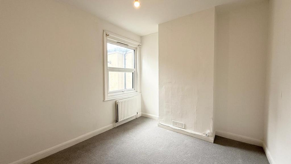 Bedroom 1..jpg