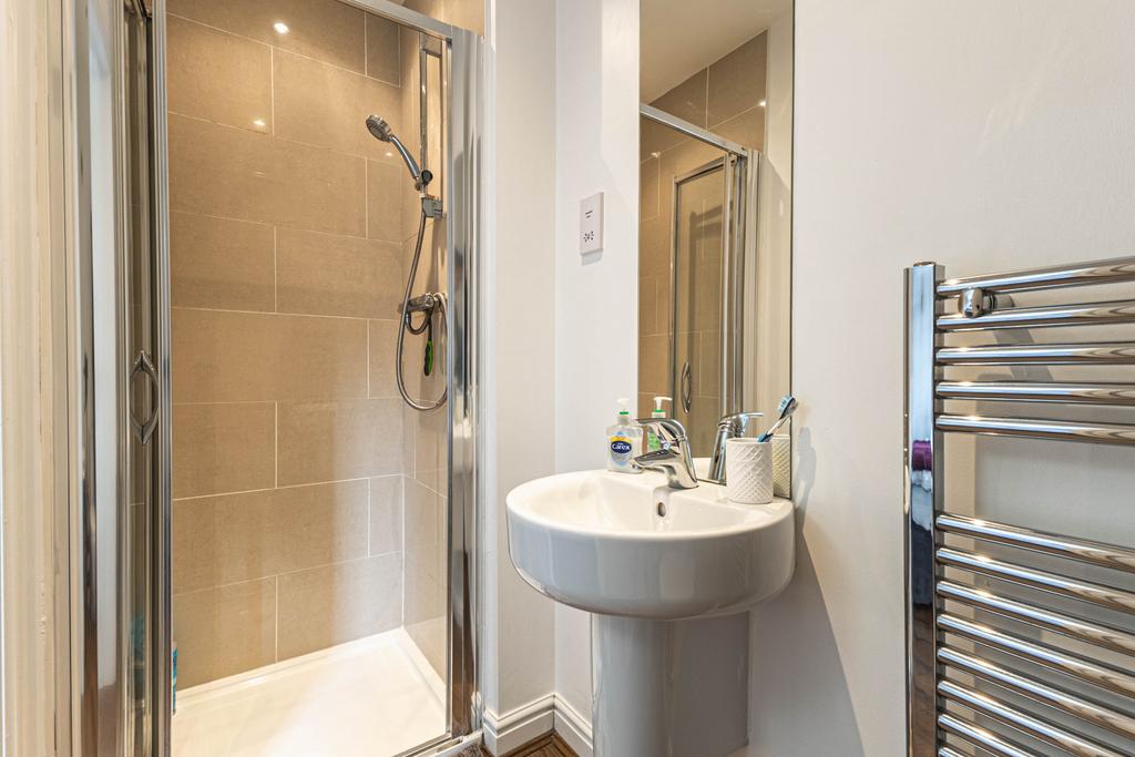 En-Suite 2