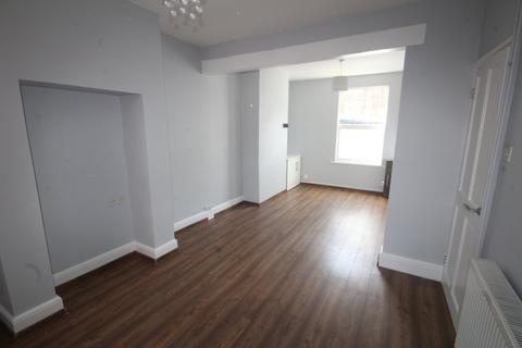 3 bedroom terraced house to rent, Hampton Street, Northampton, NN1