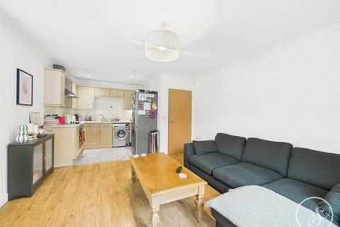 6 Caraway Drive, Meanwood, Leeds, LS6 4RX