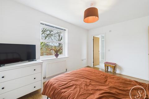 6 Caraway Drive, Meanwood, Leeds, LS6 4RX