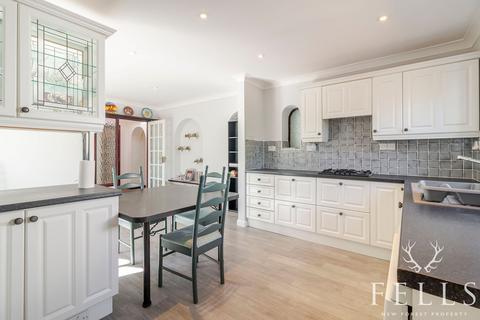 4 bedroom detached house for sale, Salisbury Road, Ringwood BH24