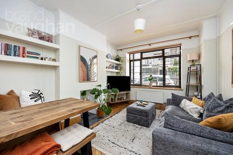 2 bedroom flat for sale, Farm Road, Hove, East Sussex, BN3
