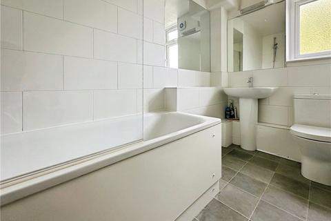 2 bedroom apartment to rent, Brixton Road, London, SW9