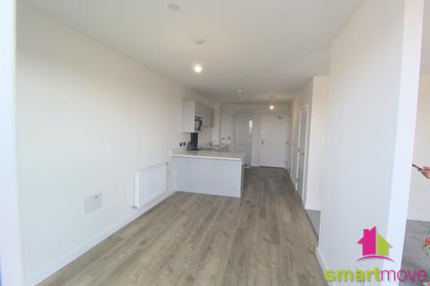 1 bedroom flat to rent, High Road, Seven Kings, IG3