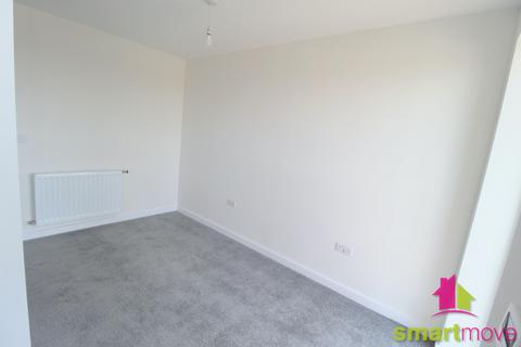 1 bedroom flat to rent, High Road, Seven Kings, IG3