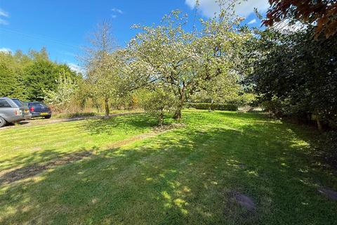 14 Evesham Road, Cookhill, Alcester, B49 5LG