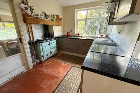 14 Evesham Road, Cookhill, Alcester, B49 5LG