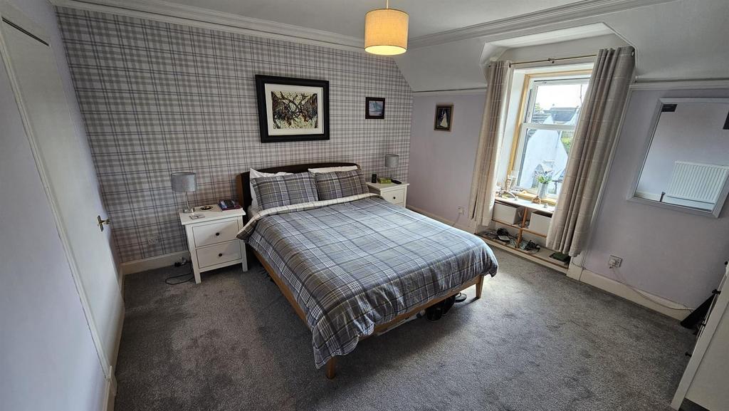 Bedroom 1.jpeg