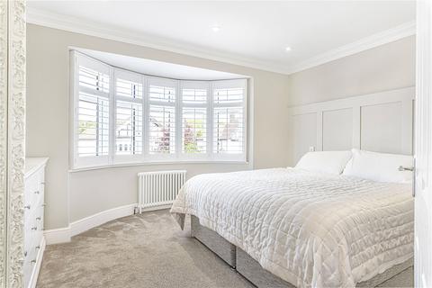 26 Queensway, West Wickham, BR4 9ER