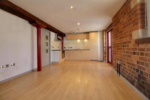 2 bedroom apartment to rent, Biddle & Shipton, Gloucester Docks