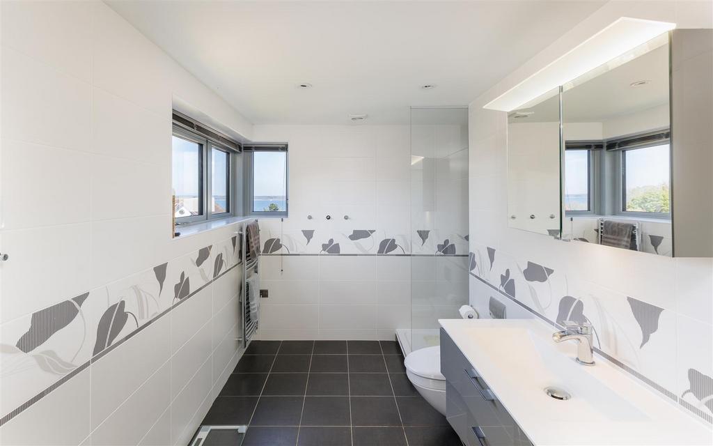 Shower Room En-Suite