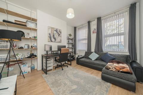 1 bedroom flat to rent, York Road, London W3