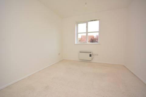 2 bedroom apartment to rent, Wickham Crescent, CM1