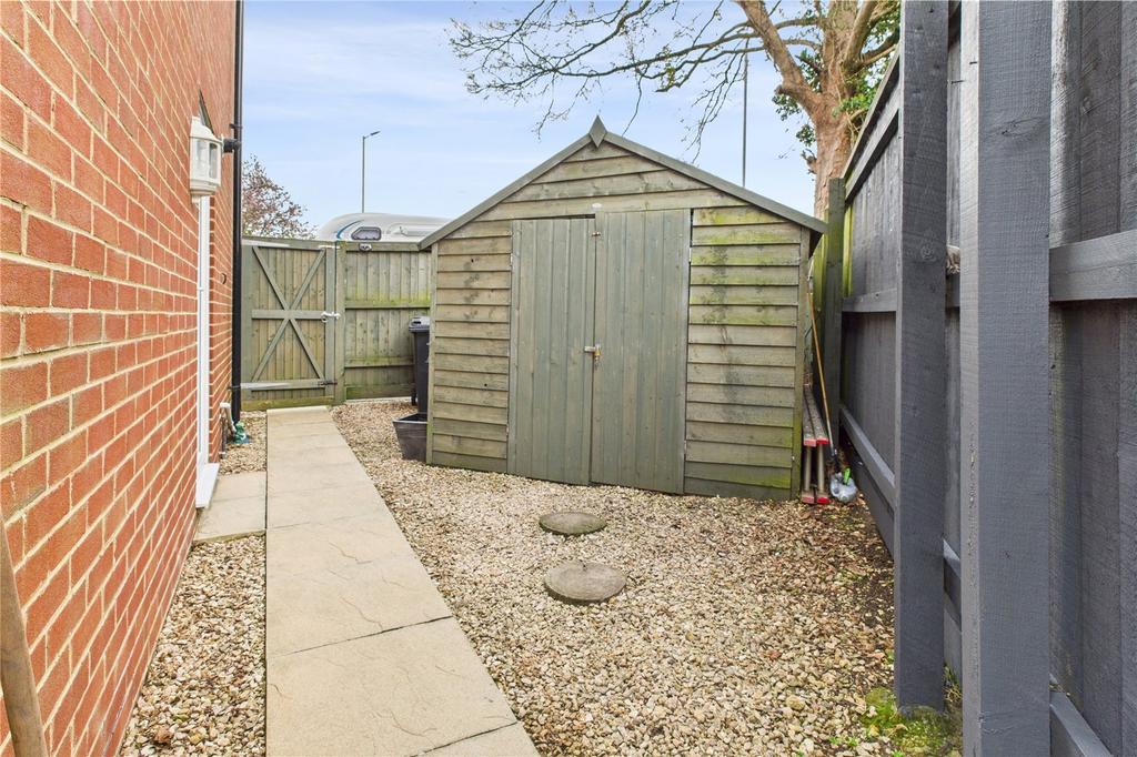 Side Garden/Shed