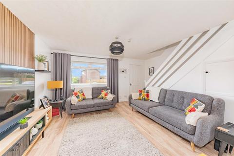 2 bedroom terraced house for sale, Earlston Avenue, Dundee DD4