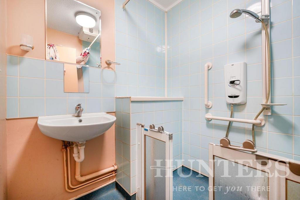 123 Plevna Crescent - KYygx Ue Fv W5 SM6n Hq CVp.jpg