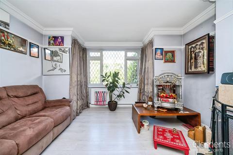 30 Roughdown Avenue, Hemel Hempstead, HP3 9BH