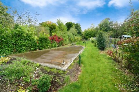 30 Roughdown Avenue, Hemel Hempstead, HP3 9BH