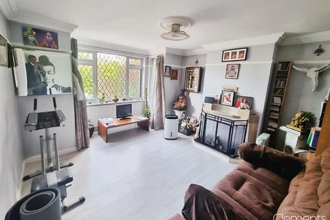 30 Roughdown Avenue, Hemel Hempstead, HP3 9BH