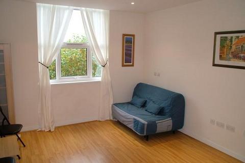 1 bedroom flat to rent, Bromyard House, Bromyard Avenue, W3 7BY