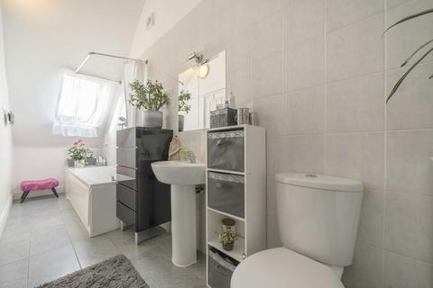 1 bedroom flat for sale, Broadway, London W13