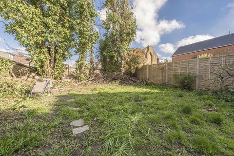 1 bedroom flat for sale, Broadway, London W13