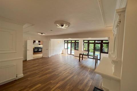 5 bedroom semi-detached house for sale, Great North Road, New Barnet EN5