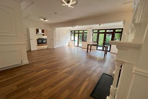 5 bedroom semi-detached house for sale, Great North Road, New Barnet EN5