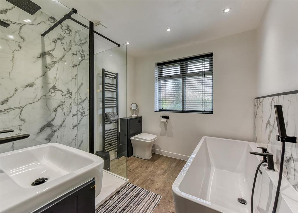 149 Mount Road-Bathroom.jpg