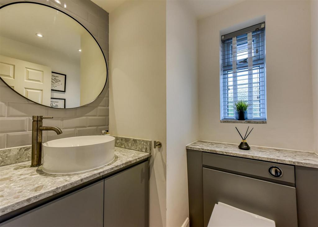 149 Mount Road-Cloakroom.jpg