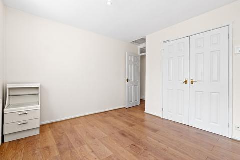 94 Dundee Close, Fearnhead, Warrington, WA2 0UL