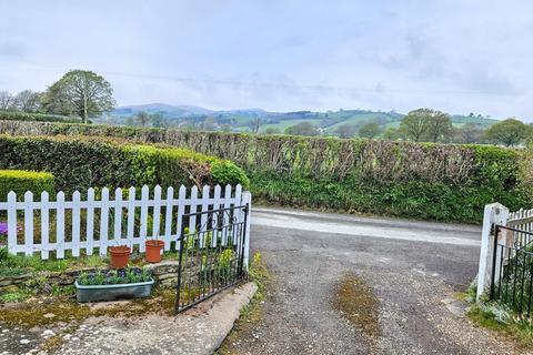 undefined, Wall-under-Heywood SY6