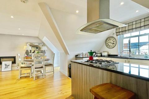 2 bedroom penthouse for sale, Ely Street, Stratford-upon-Avon