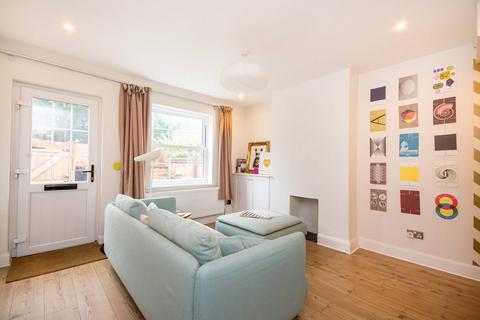 93 Hawks Road, Kingston Upon Thames, KT1 3EF