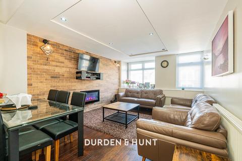2 bedroom semi-detached house for sale, Lonsdale Road, Wanstead E11