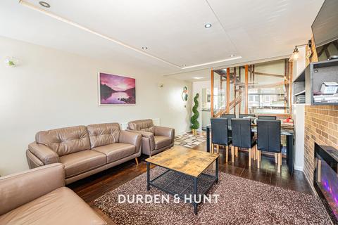 2 bedroom semi-detached house for sale, Lonsdale Road, Wanstead E11