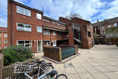2 bedroom maisonette to rent, Watlings Court, Norwich NR2