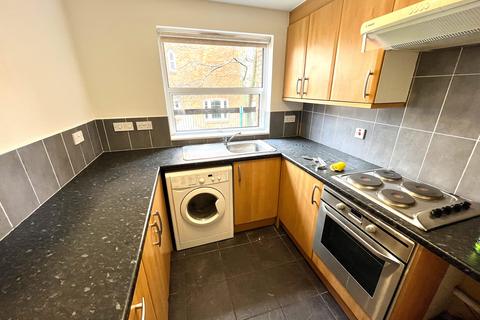 2 bedroom maisonette to rent, Watlings Court, Norwich NR2