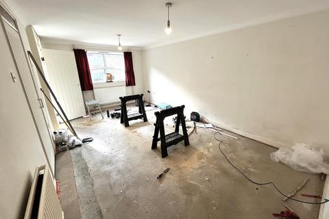 2 bedroom maisonette to rent, Watlings Court, Norwich NR2