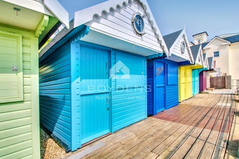 Chalet for sale, Southcliff, Walton on the Naze CO14
